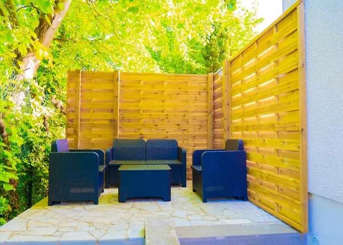 Studio Jardin A St Denis