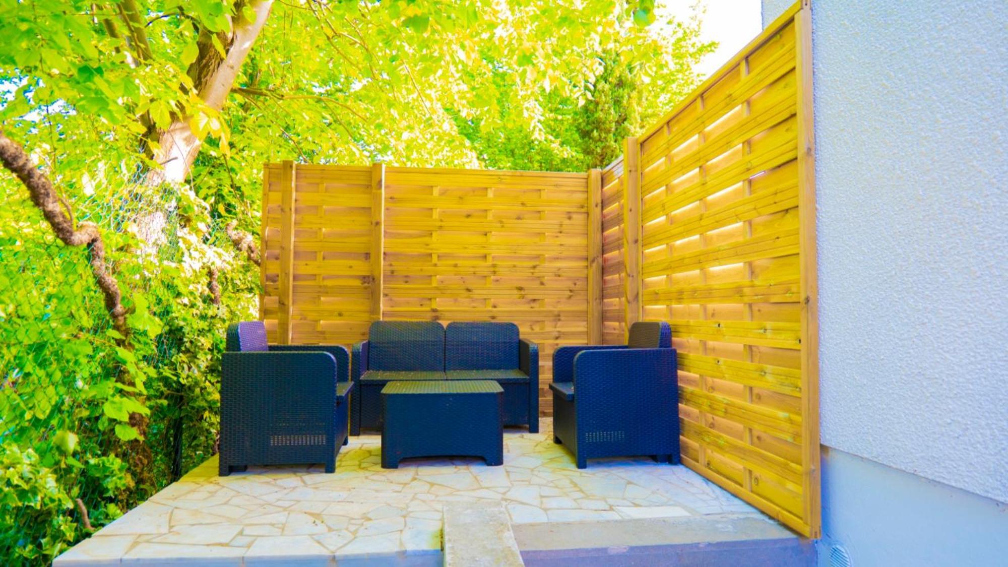 Apartment Jardin A St Denis